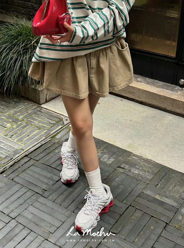 中低腰後口袋牛仔澎裙